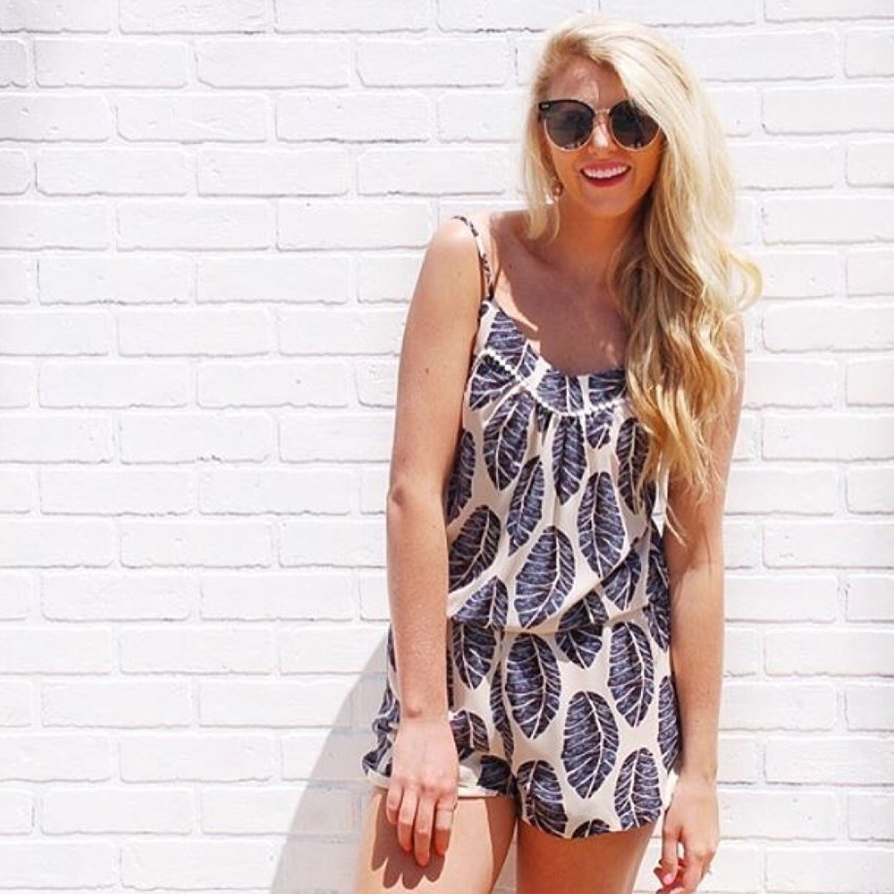 Izzy & Lola Leaf Print Romper